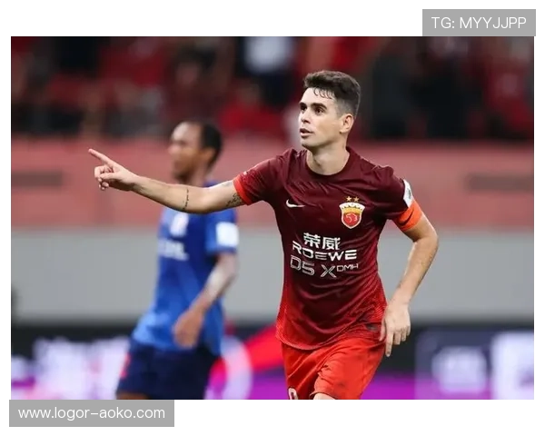 足球巨星深情告别老东家感人视频引发球迷热议