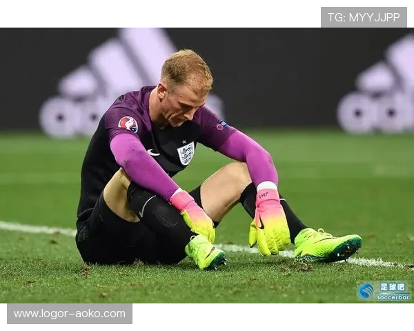 足球球星缠手技巧解析及其在比赛中的重要性和影响 足球球星缠手技巧解析及其在比赛中的重要性和影响